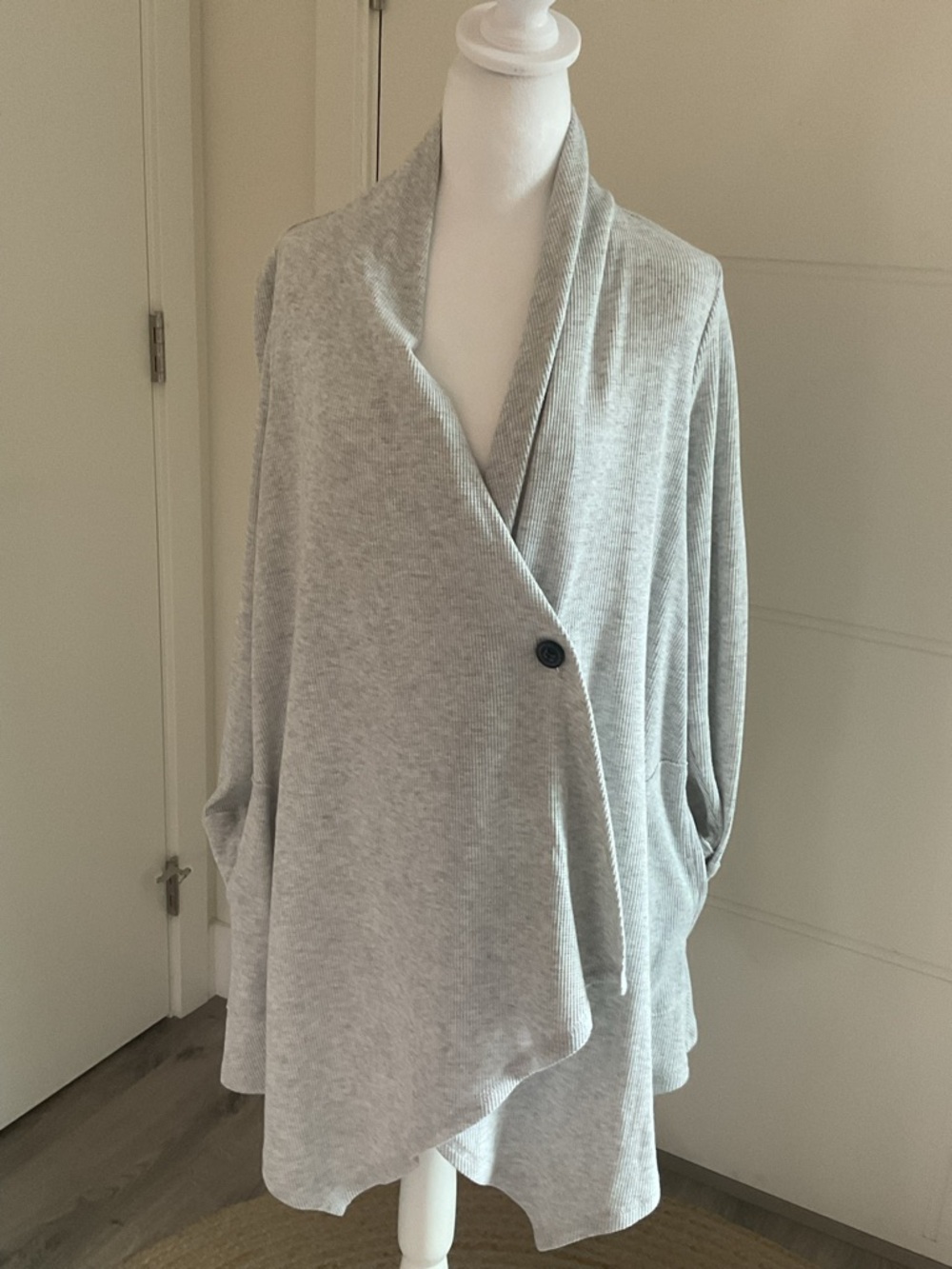**Calvin Klein* Performance Light Gray Ribbed Draped Shawl Collar  Cardigan